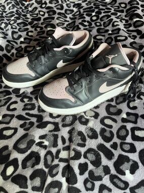 Nike Air Jordan 1 Low — Black and Light Pink